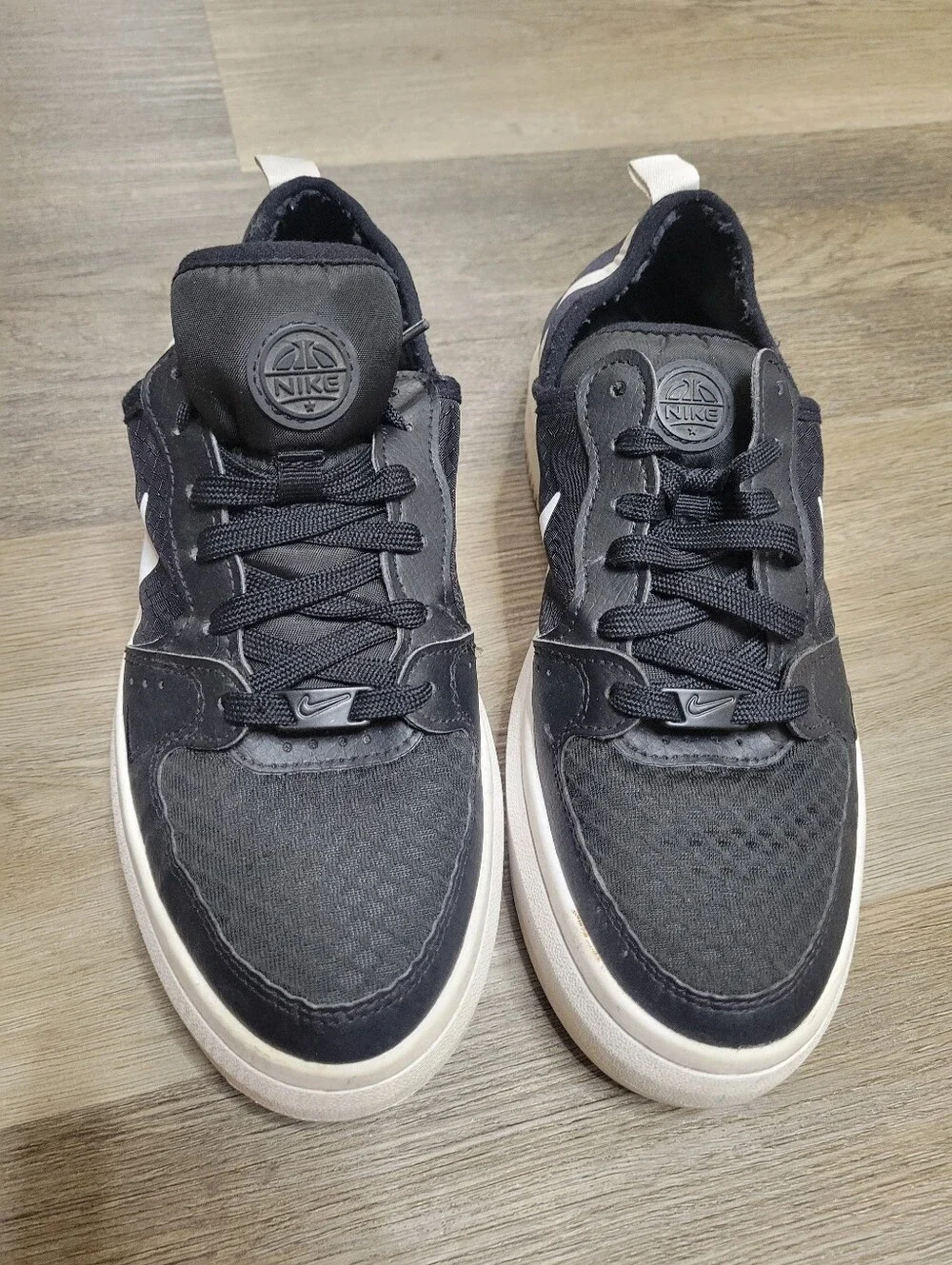 Nike wmns court